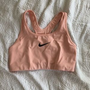 Nike top. Worn a few times. excellent condition